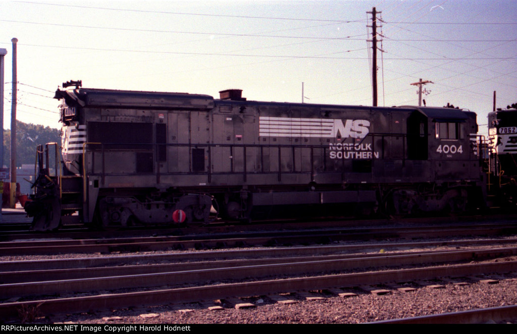 NS 4004